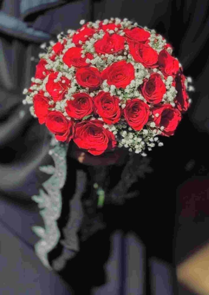 rose flower bouquets, love bouquets, flower bouquets in puthanathani